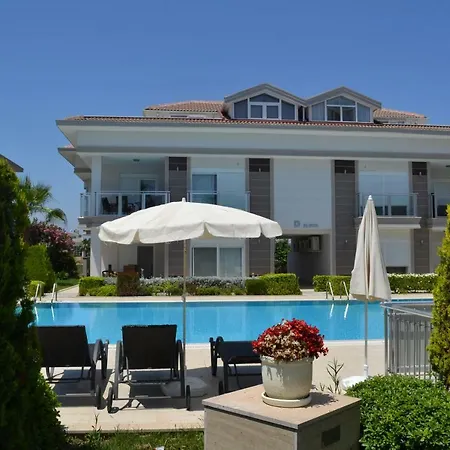 Antalya Golf Garden 2 Bedrooms Ground Floor Pool View アパート ベレキ